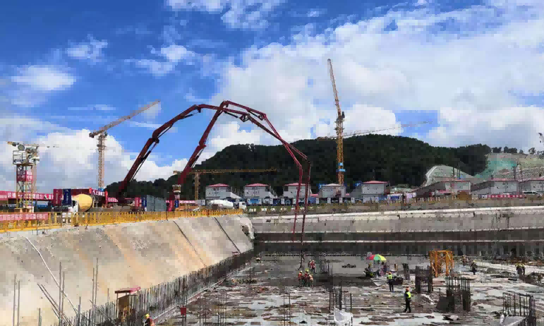 桥梁水利施工混凝土泵车公司服务适配分析